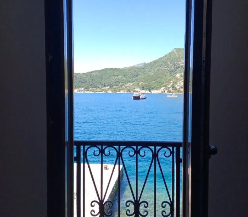 Izdavanje, jednosoban stan, 50m², Lepetani, Tivat