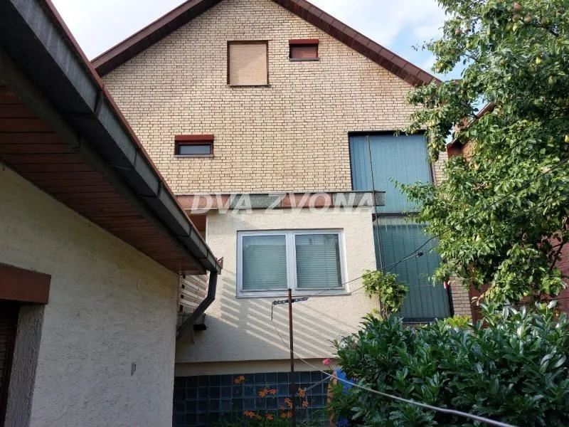 Prodaja, kuća, 400m², Sremska Kamenica, Petrovaradin