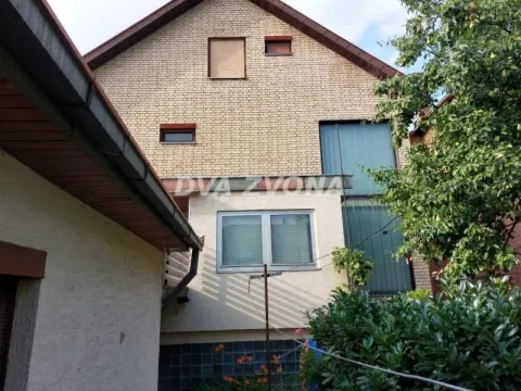 Sale, house, 400m², Sremska Kamenica, Petrovaradin - image 2