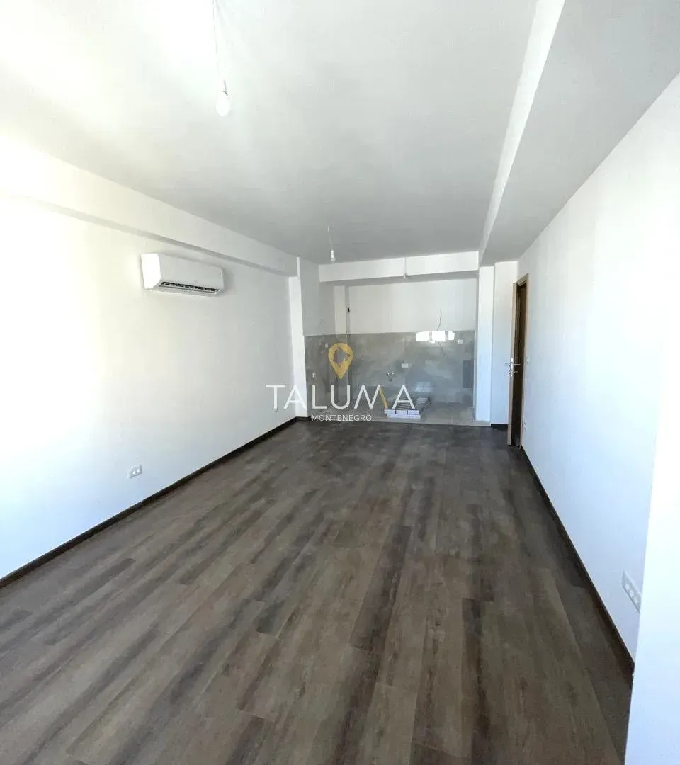 Prodaja, dvosoban stan, 80m², Pobrežje, Podgorica