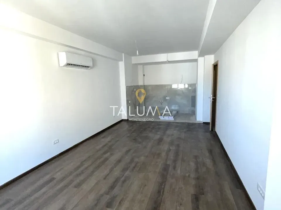 Sale, two bedroom apartment, 80m², Pobrežje, Podgorica