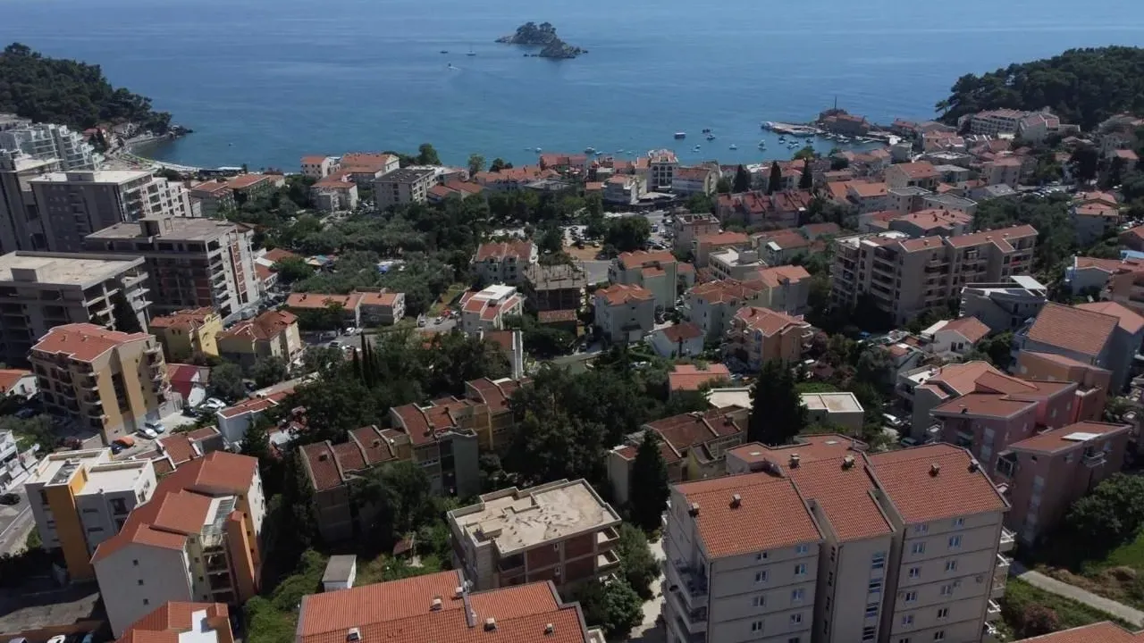 Sale, two bedroom apartment, 105m², Petrovac, Budva