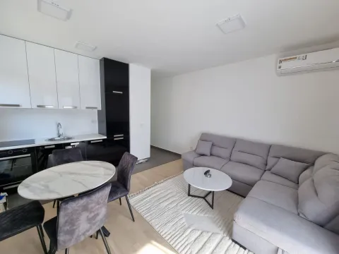 Izdavanje, jednosoban stan, 40m², Budva, Crna Gora - image 5