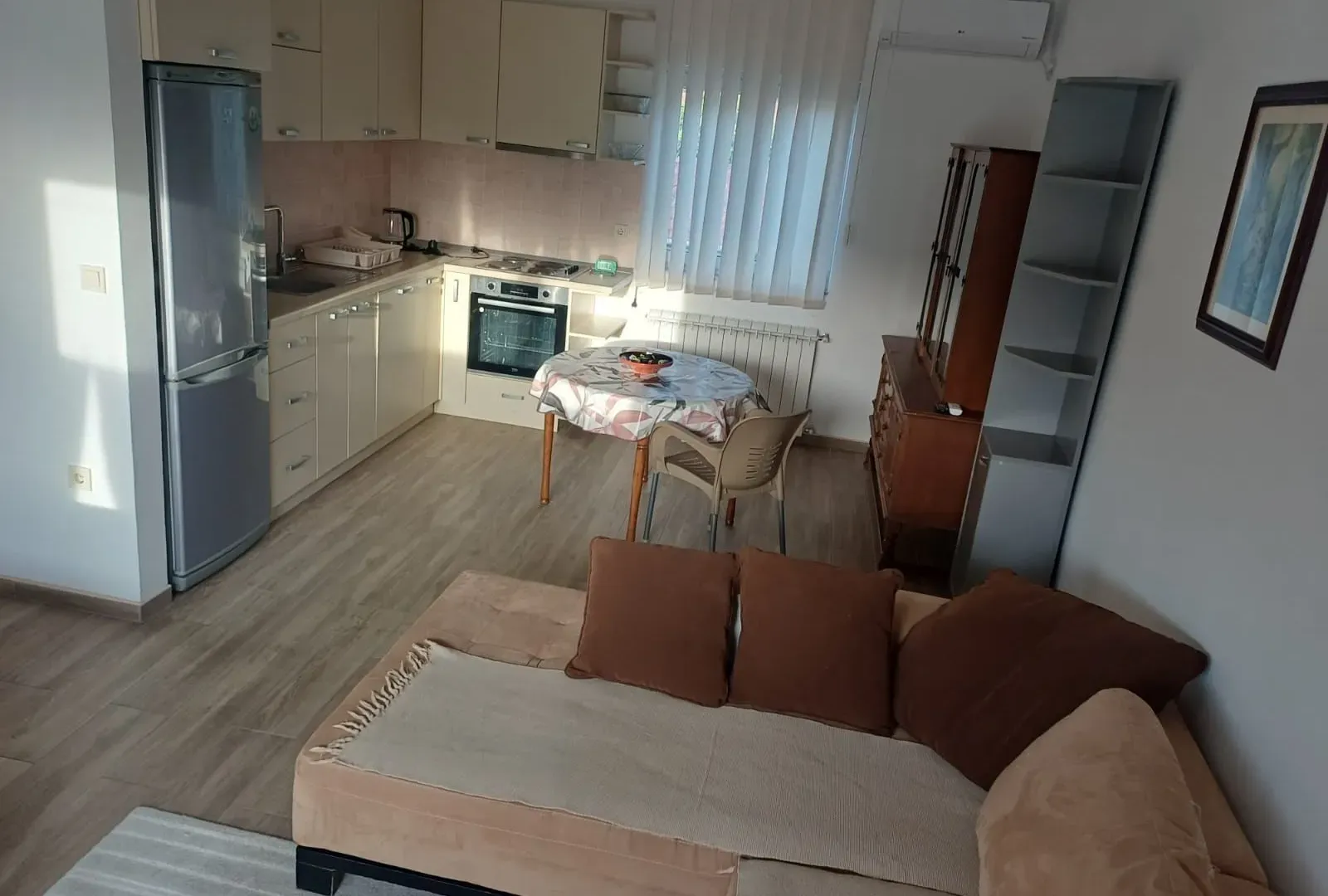 Izdavanje, dvosoban stan, 60m², Zelenika, Herceg Novi