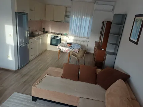 Izdavanje, dvosoban stan, 60m², Zelenika, Herceg Novi - image 6