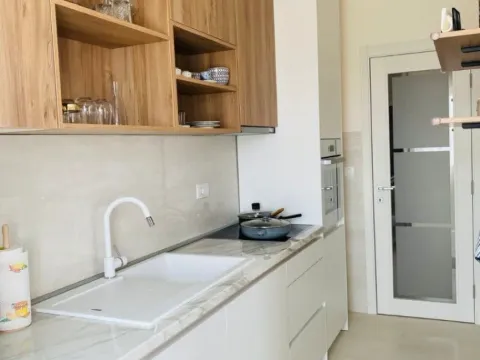 Izdavanje, trosoban stan, 95m², Central Point, Podgorica - image 8