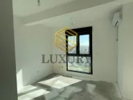 Prodaja, jednosoban stan, 32m², City Kvart, Podgorica - image 2