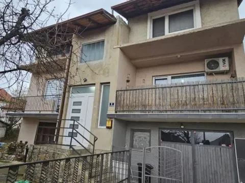 Prodaja, kuća, 130m², Sobina, Vranje