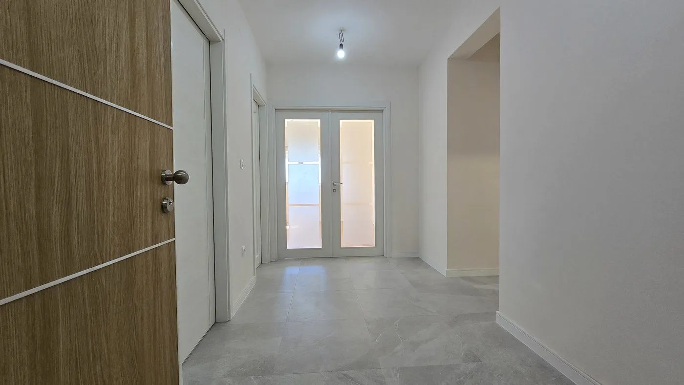 Rent, office space, 93m², Central Point, Podgorica