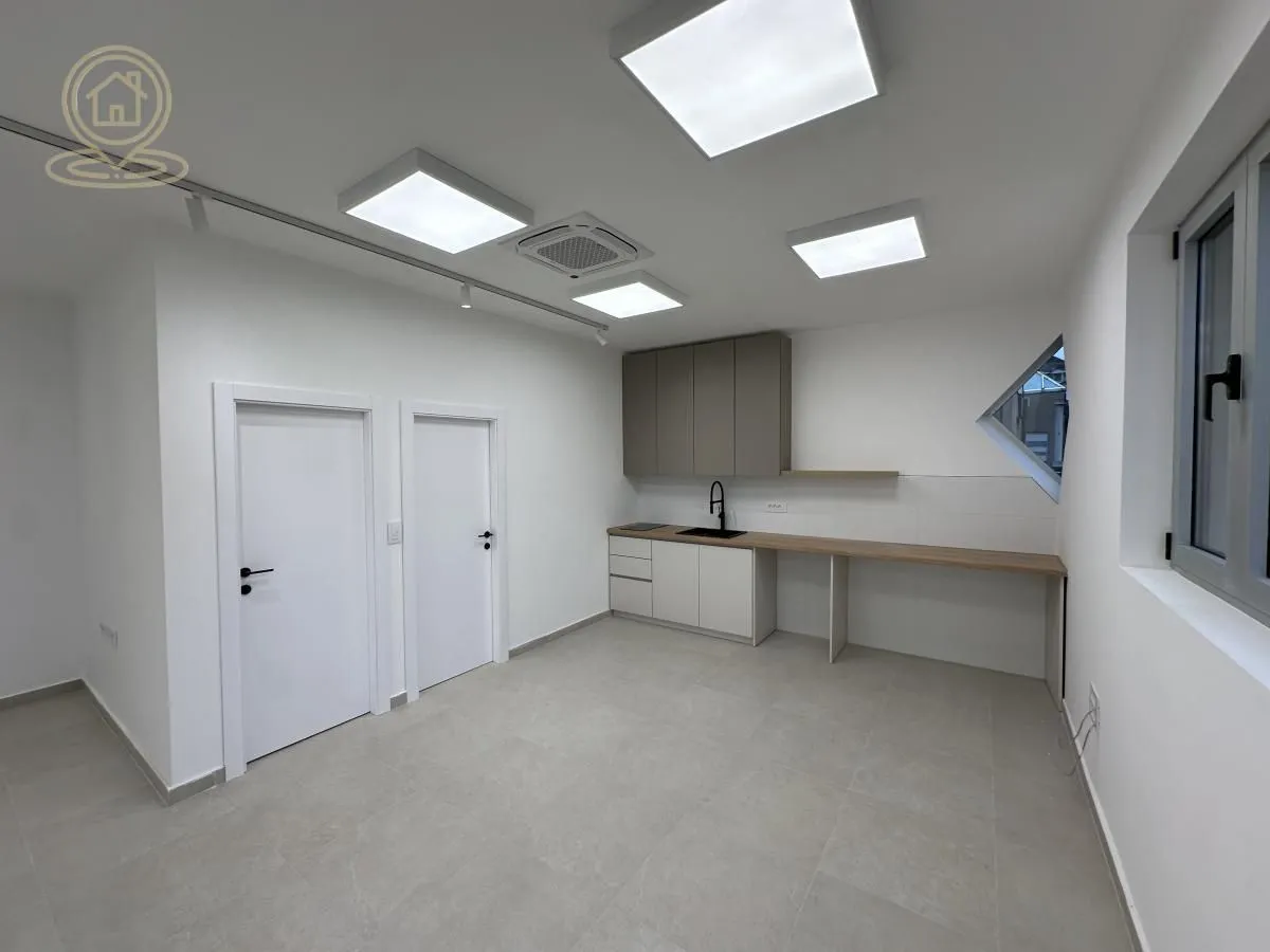 Rent, office space, 95m², Banovo Brdo, Beograd