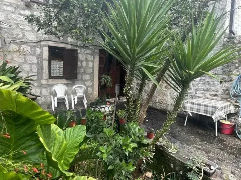 Prodaja, kuća, 55m², Perast, Kotor - image 2
