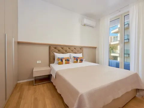 Sale, one bedroom apartment, 50m², Bečići, Budva - image 2