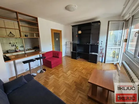 Rent, one bedroom apartment, 32m², Rotkvarija, Novi Sad Sve Podlokacije - image 2