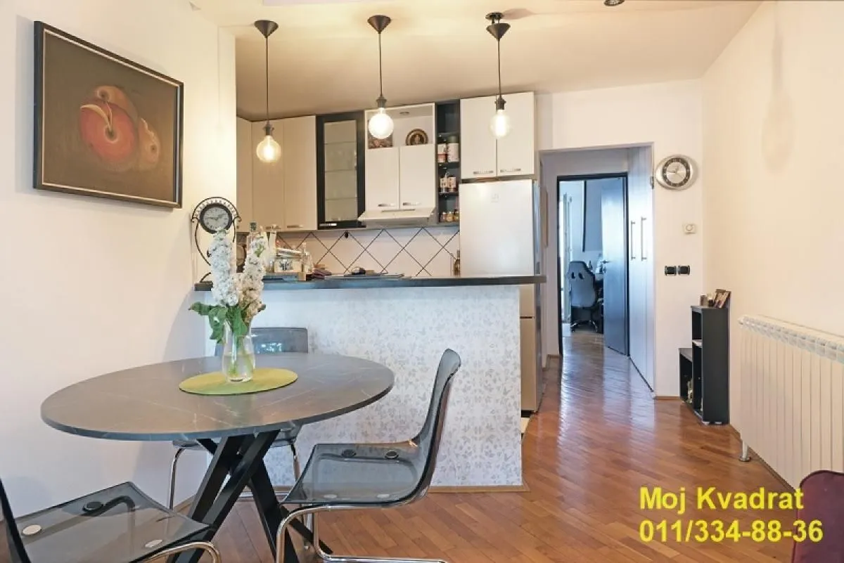 Prodaja, dvosoban stan, 54m², Kalenić Pijaca, Vračar Sve Podlokacije