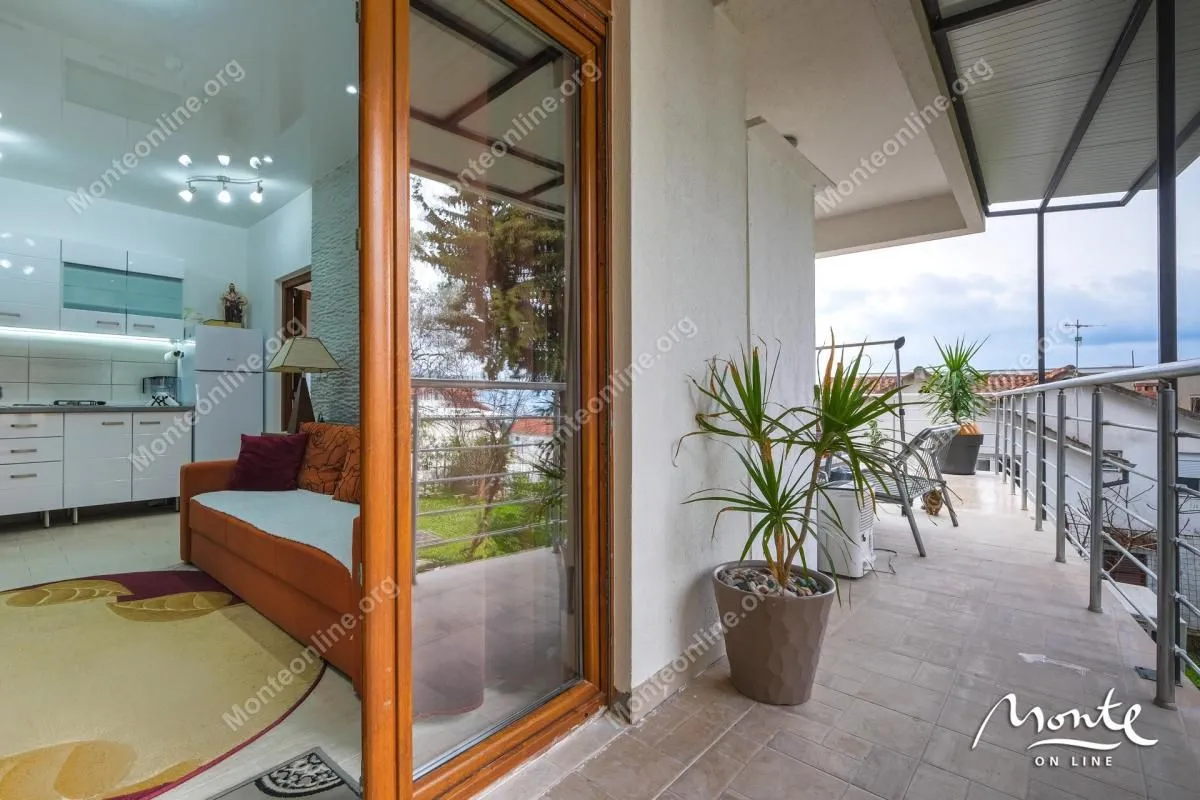 Prodaja, dvosoban stan, 77m², Tivat, Crna Gora