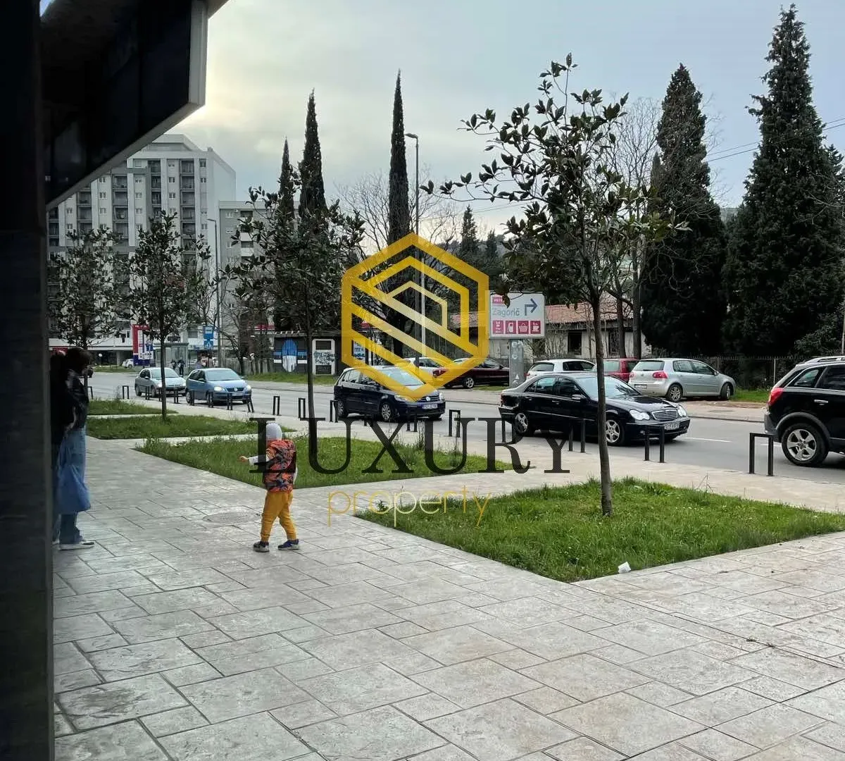 Izdavanje, poslovni prostor, 150m², Zagorič, Podgorica