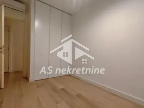 Izdavanje, četvorosoban stan, 120m², Savski Venac, Beograd - image 11