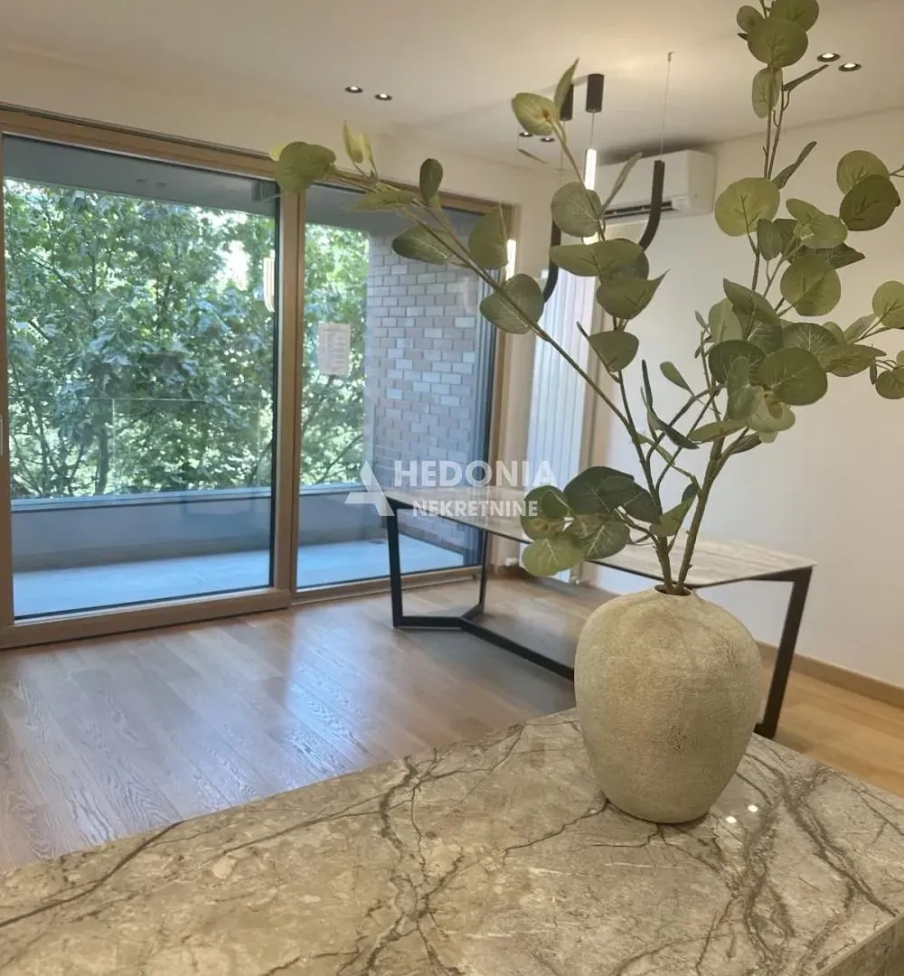Rent, office space, 94m², Kalenić Pijaca, Vračar Sve Podlokacije