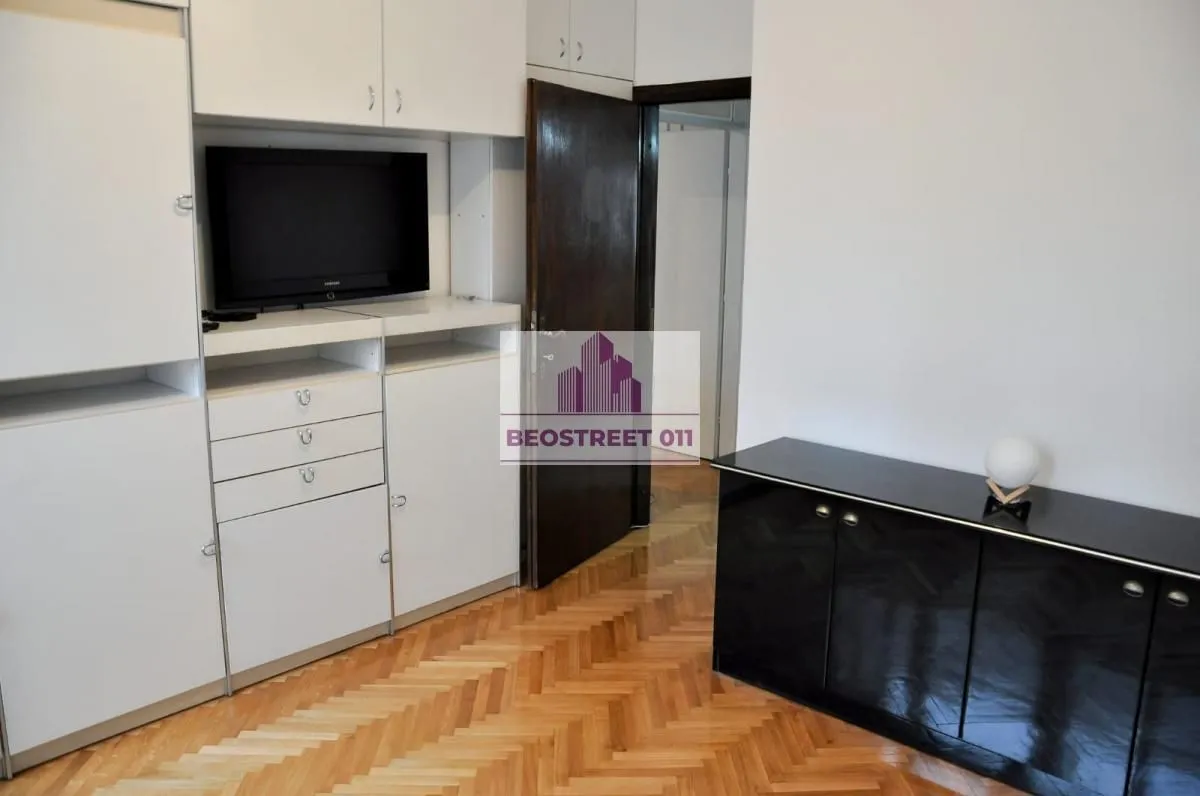Sale, three bedroom apartment, 82m², Vračar Hram, Vračar Sve Podlokacije