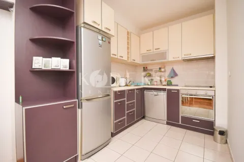 Rent, one bedroom apartment, 51m², City Kvart, Podgorica - image 5