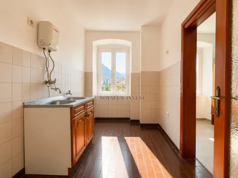 Prodaja, dvosoban stan, 84m², Stari Grad Kotor, Kotor - image 5