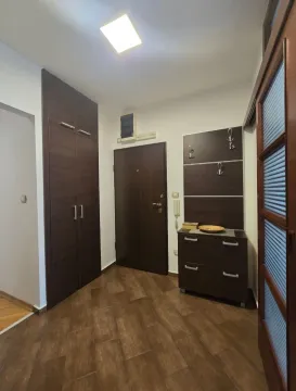 Izdavanje, dvosoban stan, 72m², Blok 6, Podgorica - image 3
