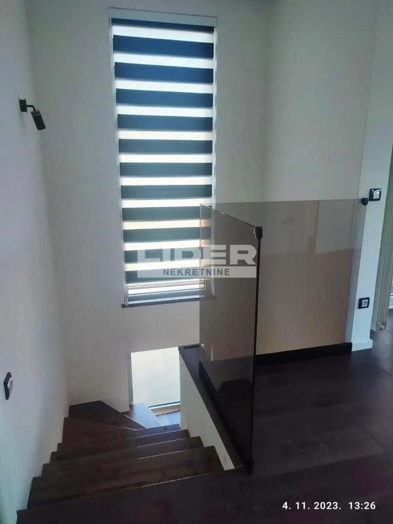 Sale, house, 195m², Banovo Brdo, Beograd