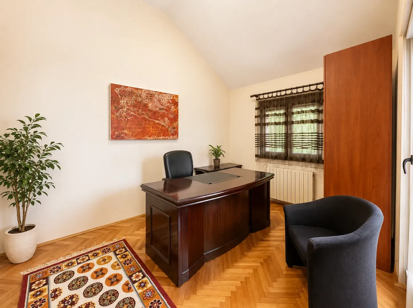 Rent, house, 280m², Gorica C, Podgorica