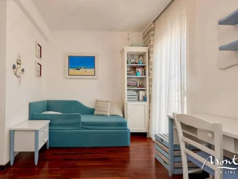 Prodaja, trosoban stan, 150m², Bečići, Budva - image 16