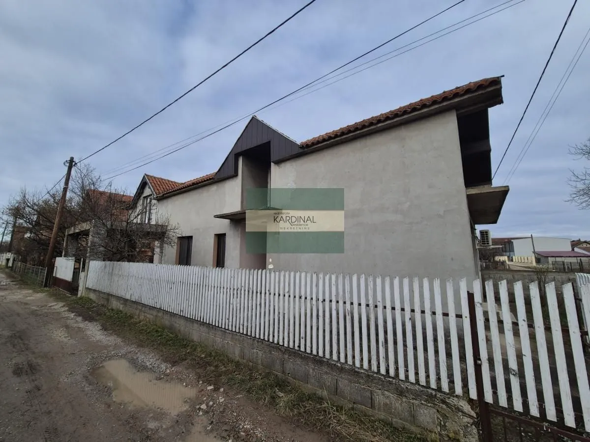 Prodaja, kuća, 300m², Tonja, Ćuprija