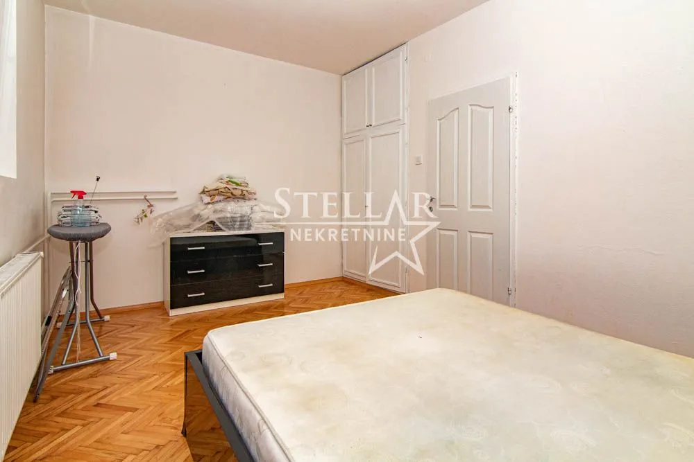 Izdavanje, kuća, 250m², Zagorič, Podgorica