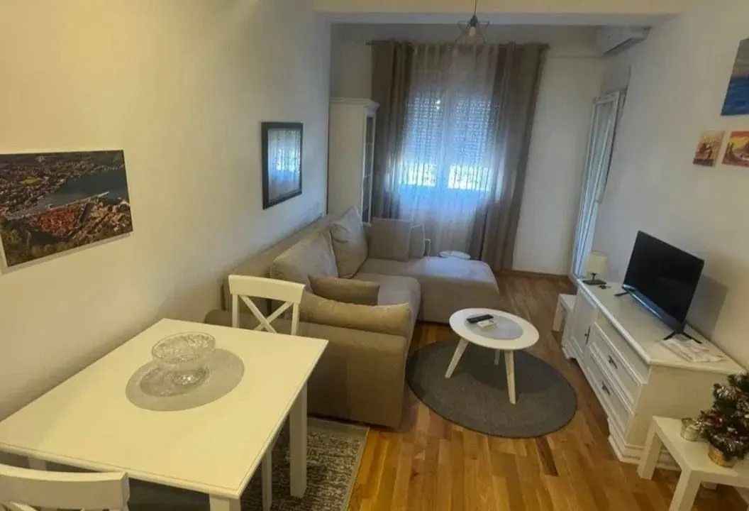 Izdavanje, jednosoban stan, 38m², Ljubović, Podgorica