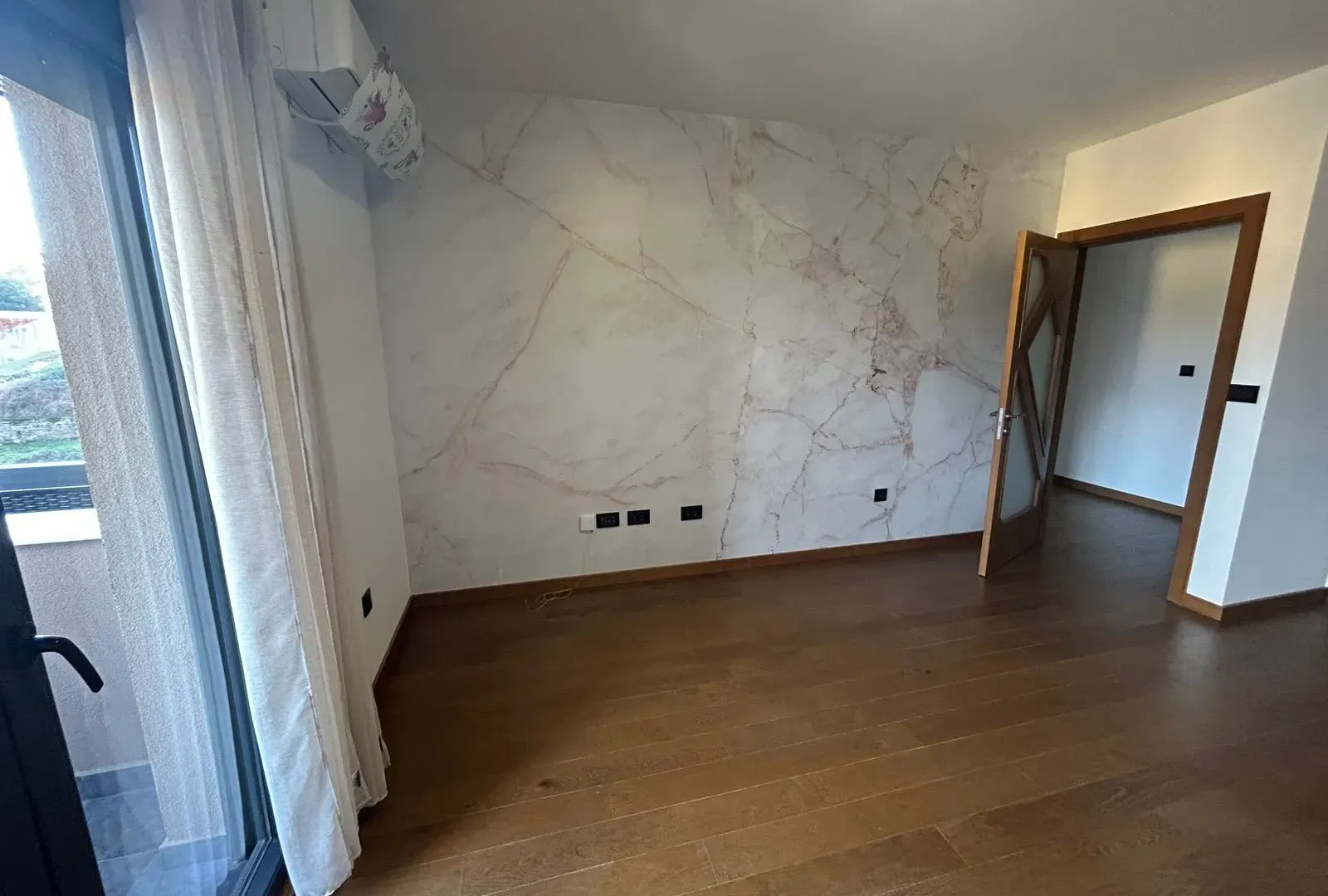 Izdavanje, jednosoban stan, 49m², Ljubović, Podgorica