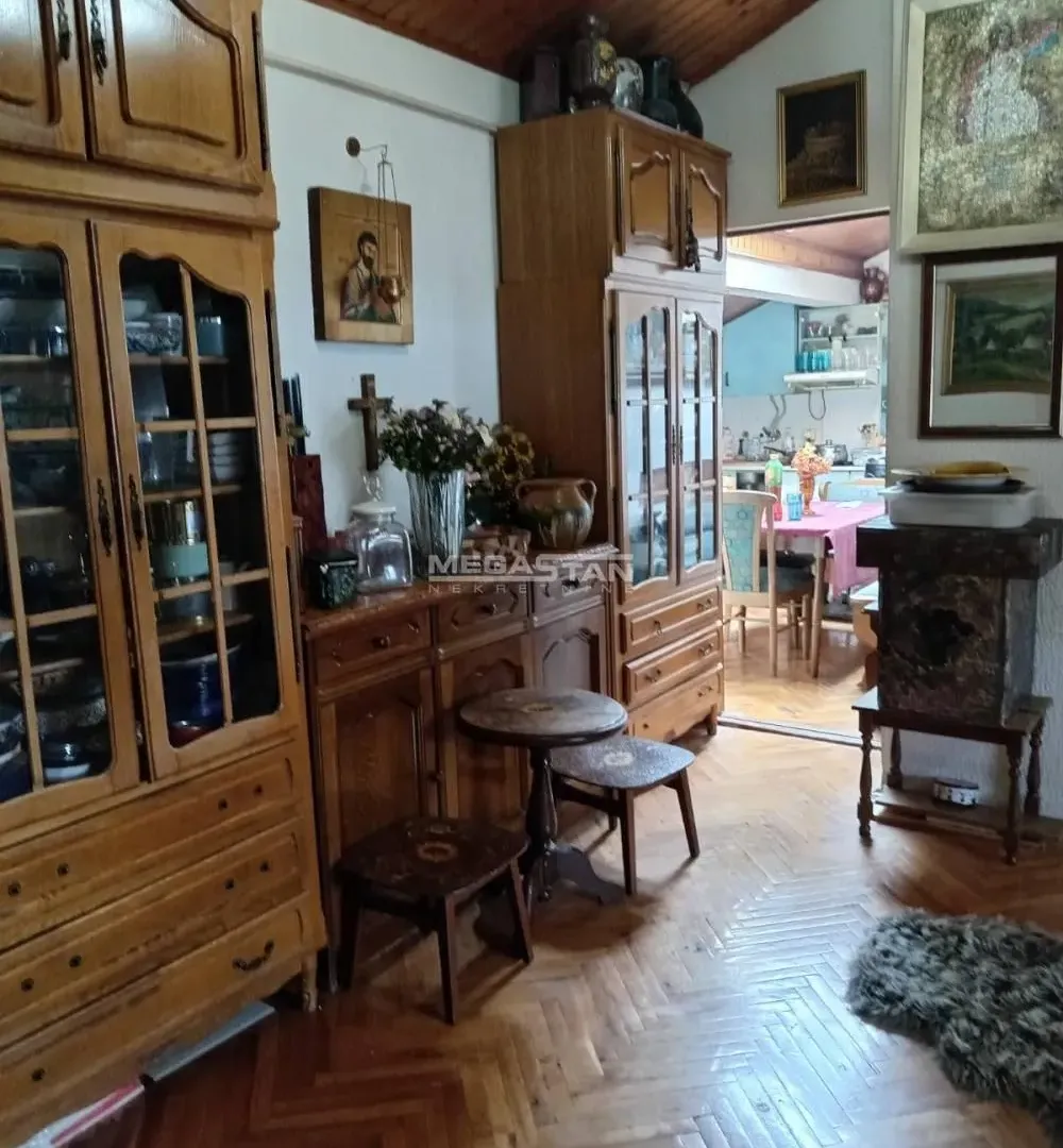 Prodaja, četvorosoban stan, 104m², Zvezdara Sve Podlokacije, Beograd