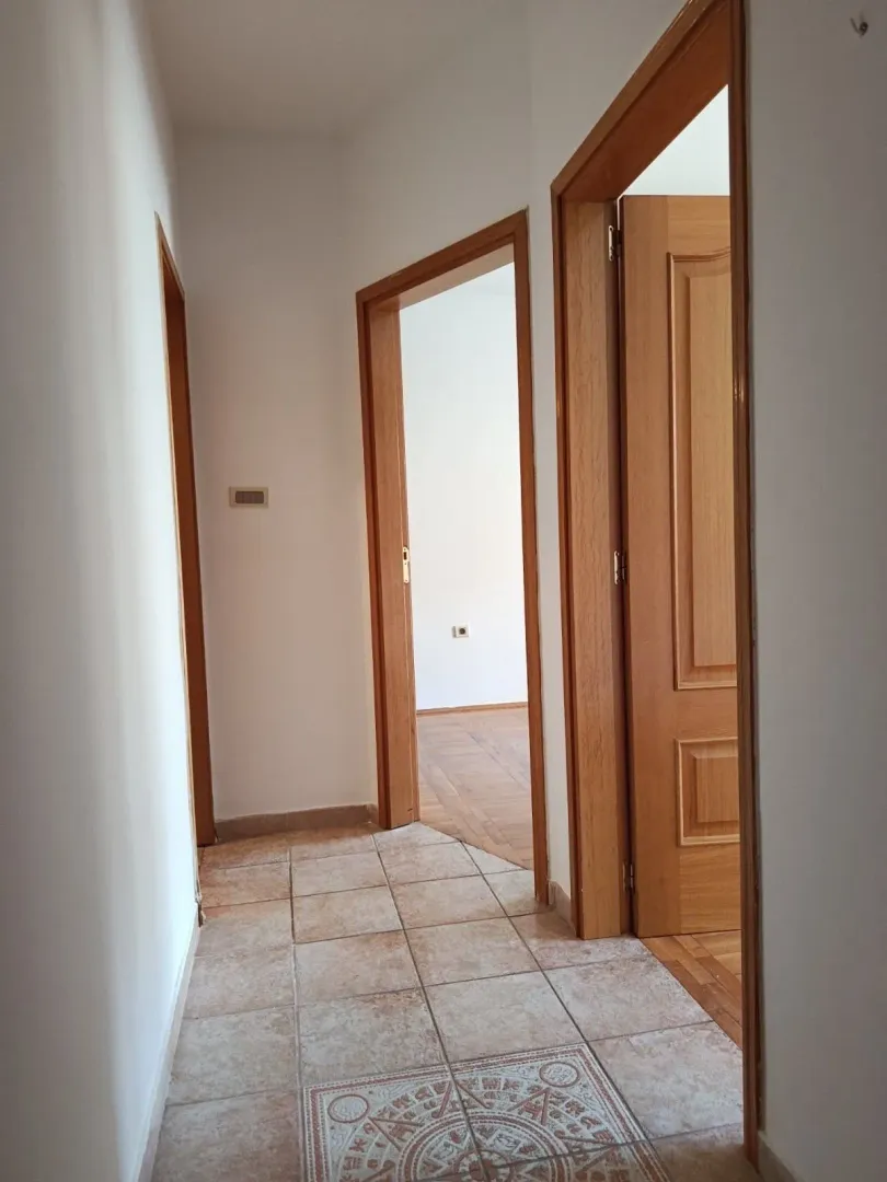 Rent, office space, 30m², Preko Morače, Podgorica