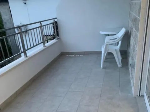 Izdavanje, garsonjera, 40m², Tivat, Crna Gora - image 2