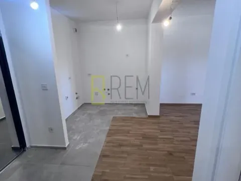 Izdavanje, jednosoban stan, 46m², Stari Aerodrom, Podgorica - image 4