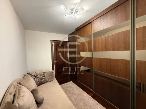 Izdavanje, stan, 116m², Socijalno, Novi Sad Sve Podlokacije - image 38