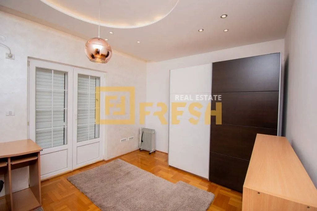 Rent, house, 320m², Gornja Gorica, Podgorica