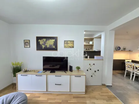 Prodaja, stan, 46m², Tivat, Crna Gora - image 4