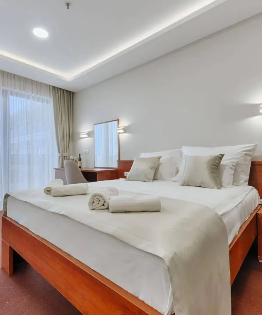 Sale, house, 12000m², Dobre Vode, Bar