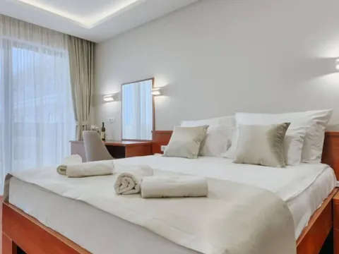 Prodaja, kuća, 12000m², Dobre Vode, Bar - image 8