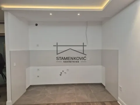 Izdavanje, četvorosoban stan, 95m², Adamovićevo Naselje, Novi Sad Sve Podlokacije - image 5