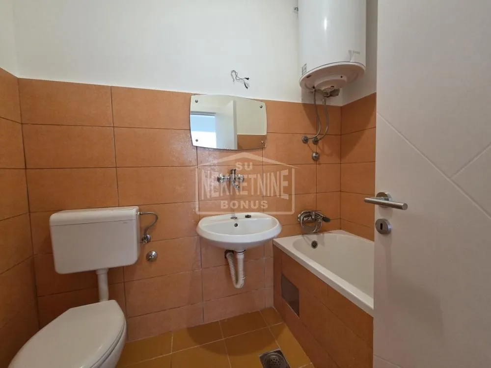 Prodaja, dvosoban stan, 52m², Ker, Subotica