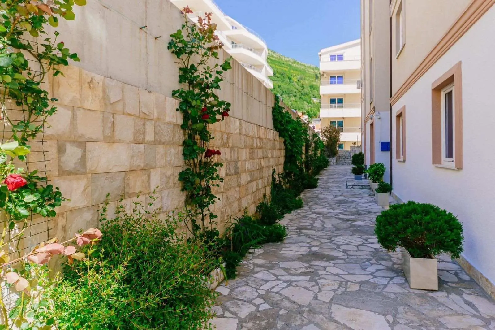 Prodaja, dvosoban stan, 105m², Petrovac, Budva