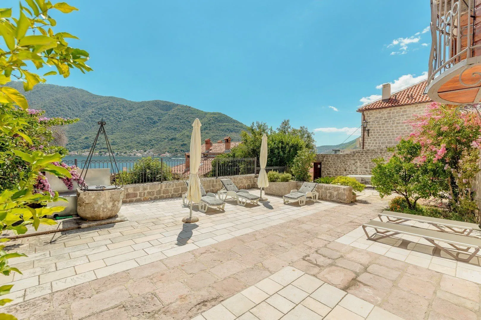Sale, house, 484m², Perast, Kotor