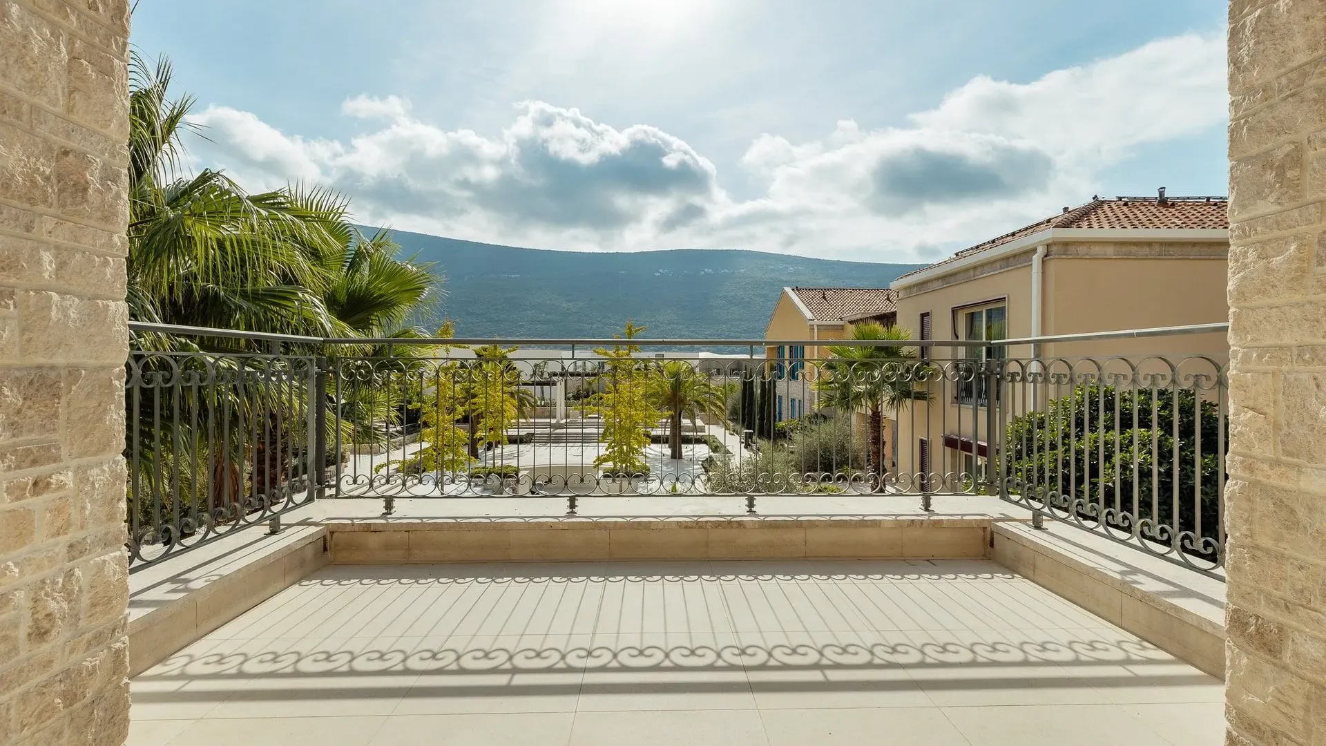 Prodaja, kuća, 325m², Portonovi, Herceg Novi