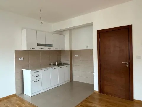 Prodaja, dvosoban stan, 73m², Tuški Put, Podgorica - image 5