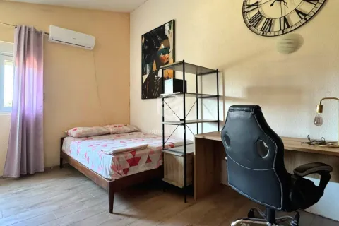 Rent, house, 160m², Gornja Gorica, Podgorica - image 12