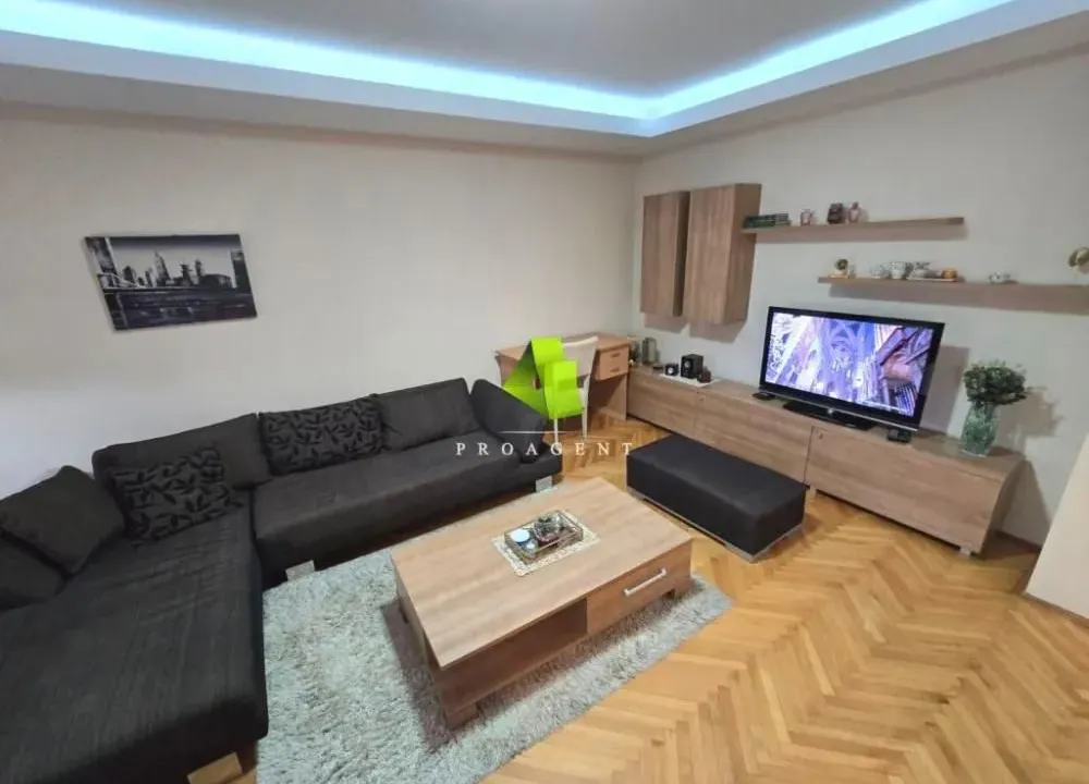 Izdavanje, trosoban stan, 85m², Medijana, Niš